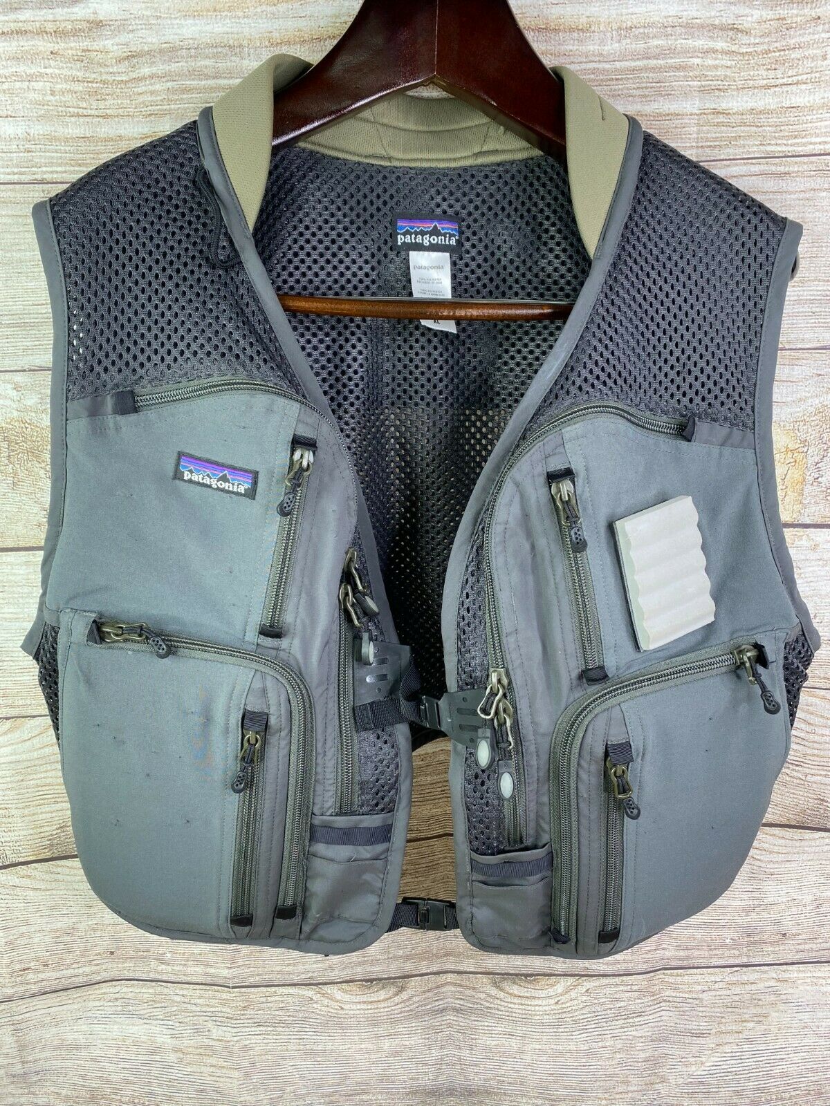 Patagonia Women's Grey Gray ReInvest Fly Fishing Vest XL Tons of